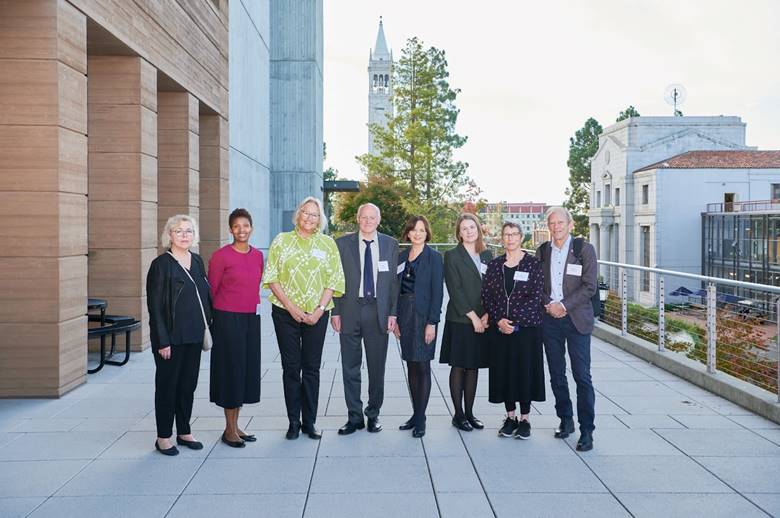 from left to right: Uio, Akeseme Newsom, Liv Duesund, Trond Petersen, Aase Gorizka, Uib , Linda Rugg, Uib